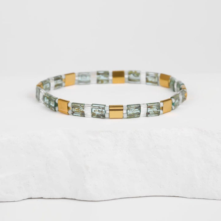 Parure Elna - détail des couleurs et motifs en perles Miyuki Tila