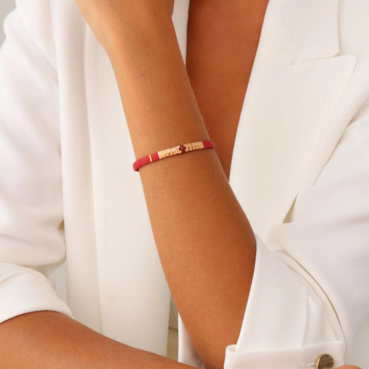 Capucine - bracelet en perles Miyuki porté au poignet