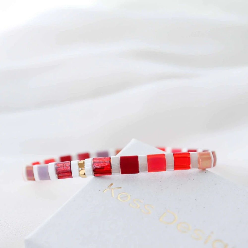 Cerise - vue détaillée des perles Miyuki japonaises