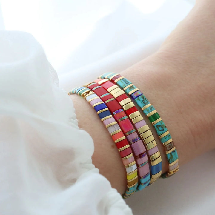 Coffret Cadeau Ensemble Rainbøw & Shine - détail des couleurs et motifs en perles Miyuki Tila