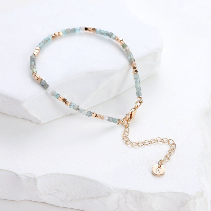 Elisa - vue détaillée des perles Miyuki japonaises