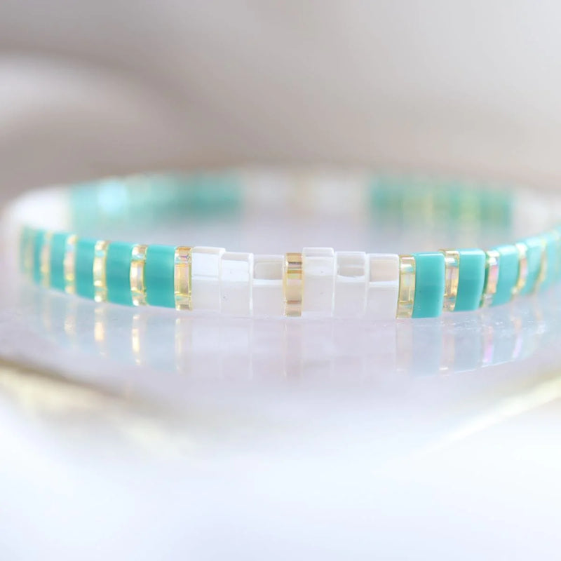 Juna - vue détaillée des perles Miyuki japonaises