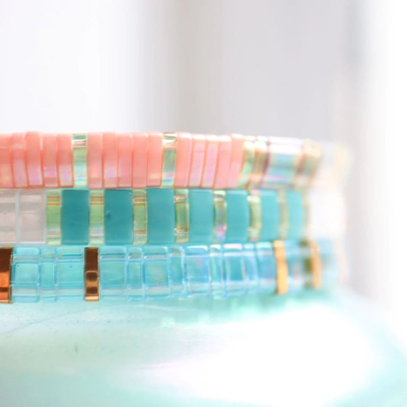 Juna - bracelet en perles Miyuki porté au poignet