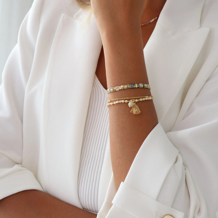 Nelya - détail des couleurs et motifs en perles Miyuki Tila