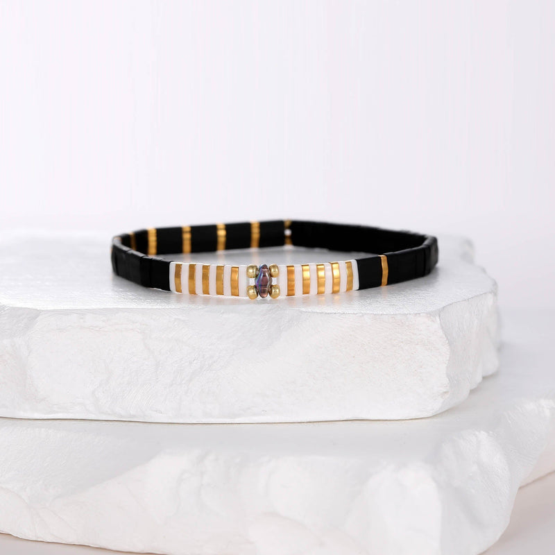 Parure Golden - bracelet en perles Miyuki porté au poignet