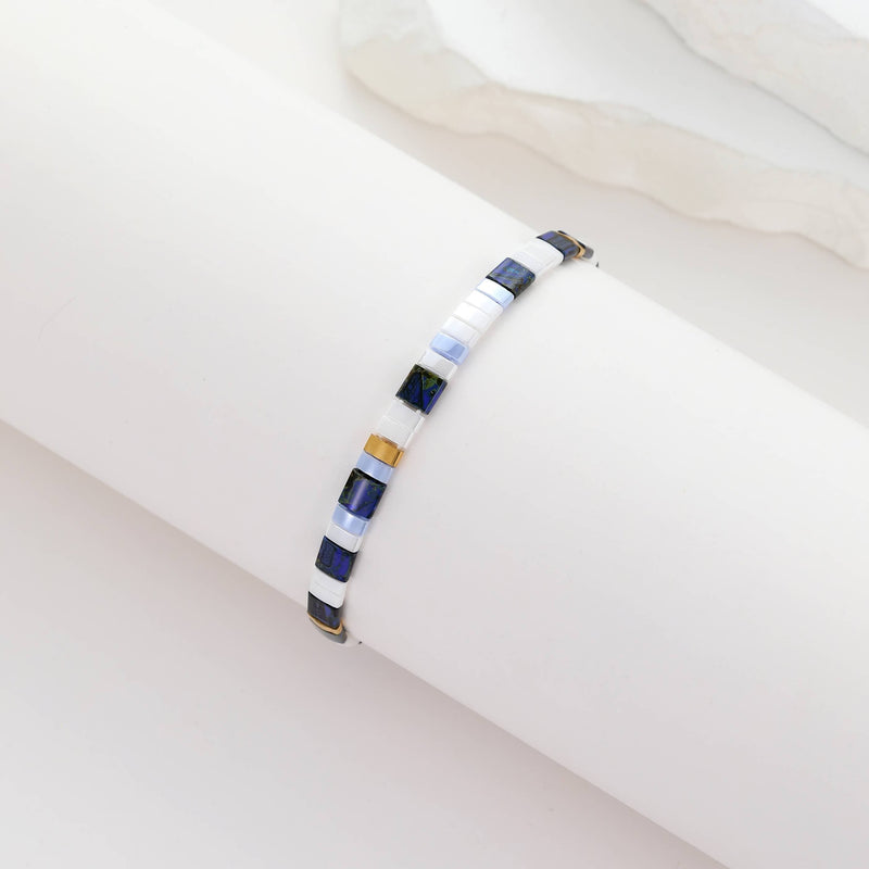 Tila - bracelet en perles Miyuki porté au poignet