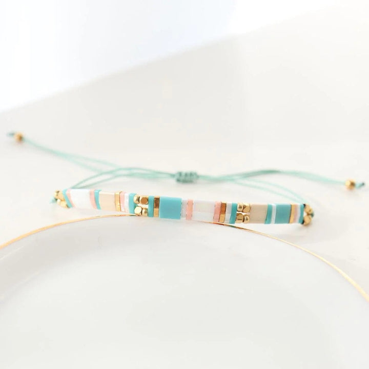 Parure Jade - bracelet en perles Miyuki porté au poignet