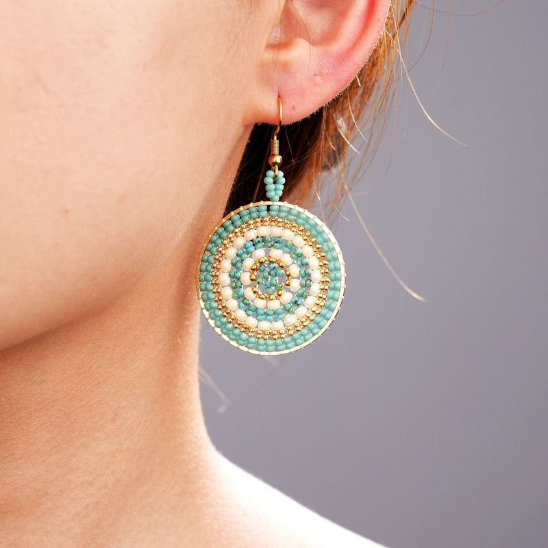 Maris - détail des couleurs et motifs en perles Miyuki Tila